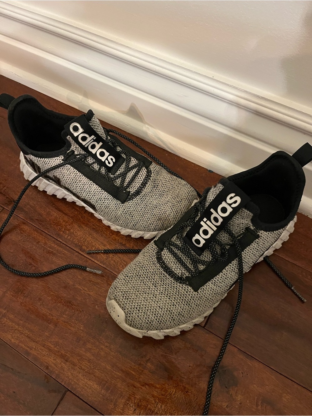 Boys Adidas sneakers size 5